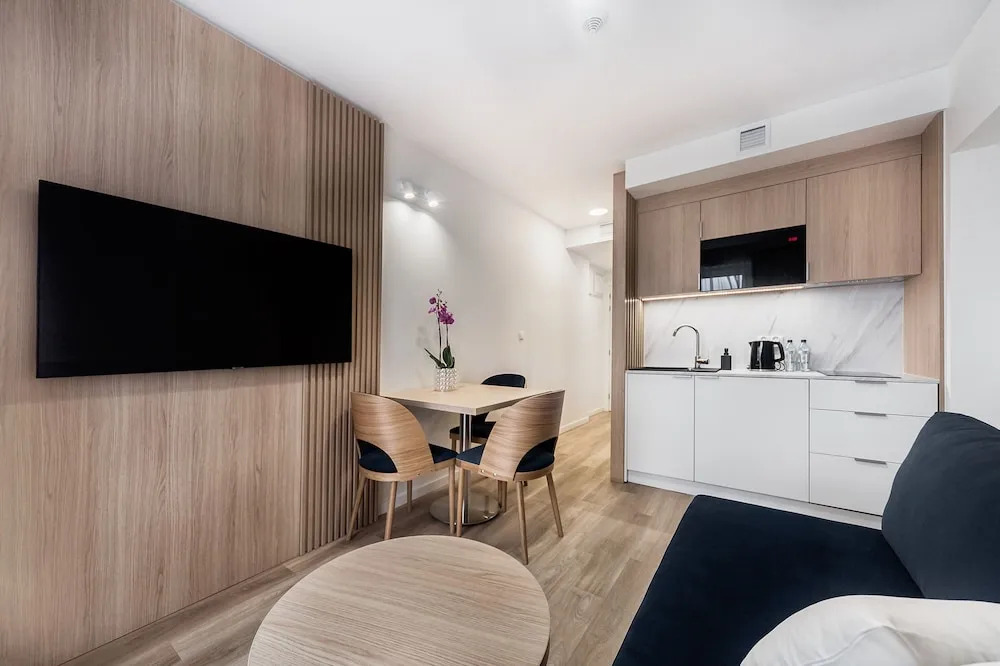 Aurum Aparthotel