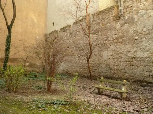 Museum View Apartment