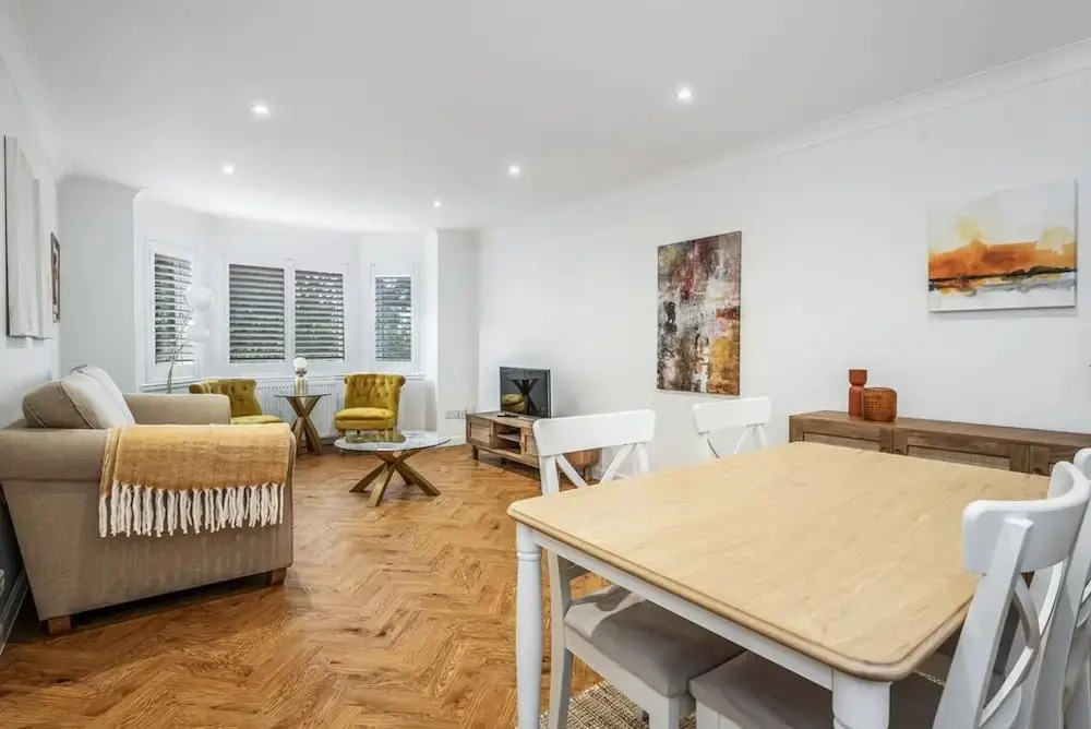 Luxury 2bed 2bath-ground Floor-free Parking