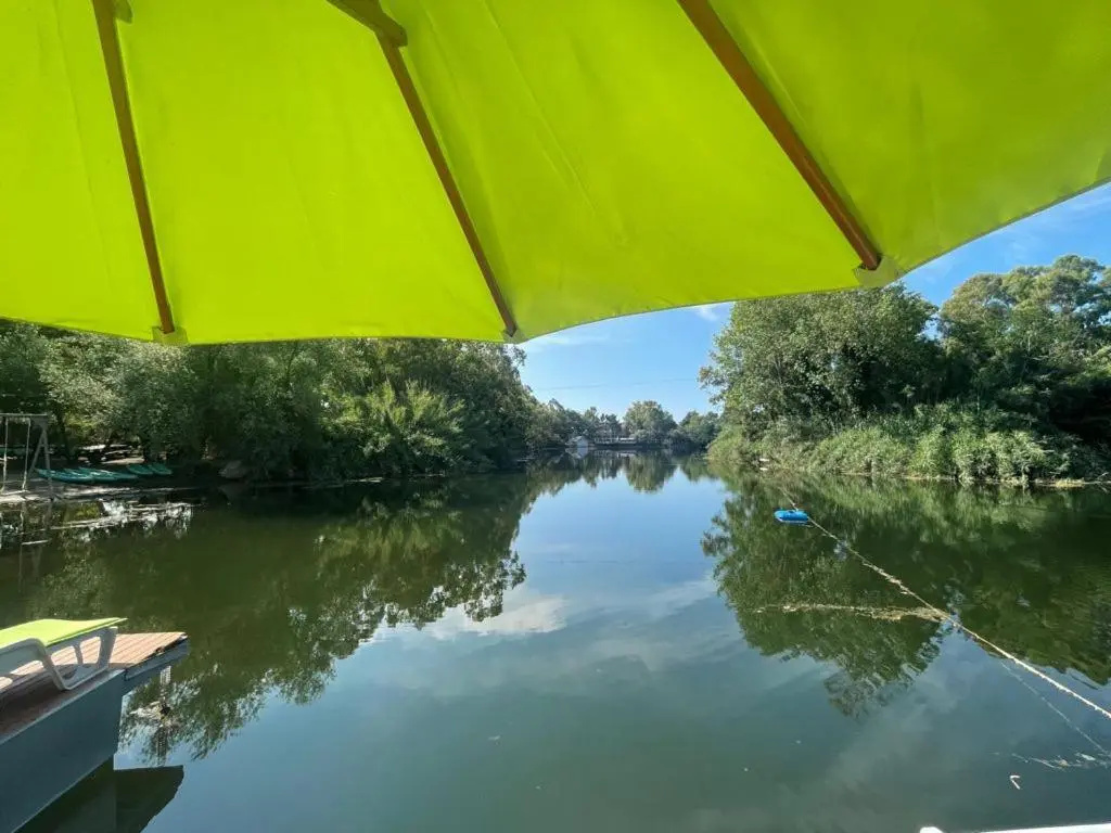 Floating House Embé Experience