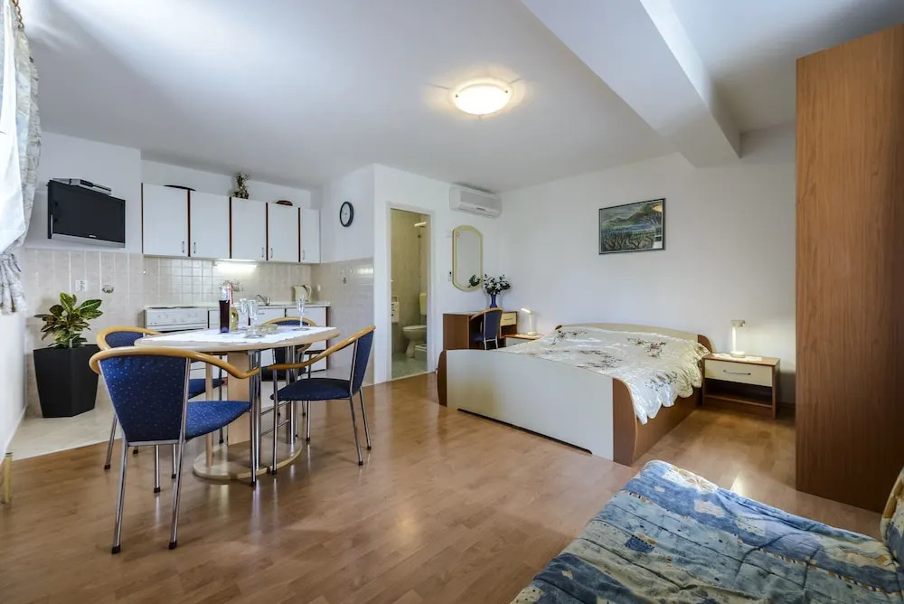 Apartments Pero