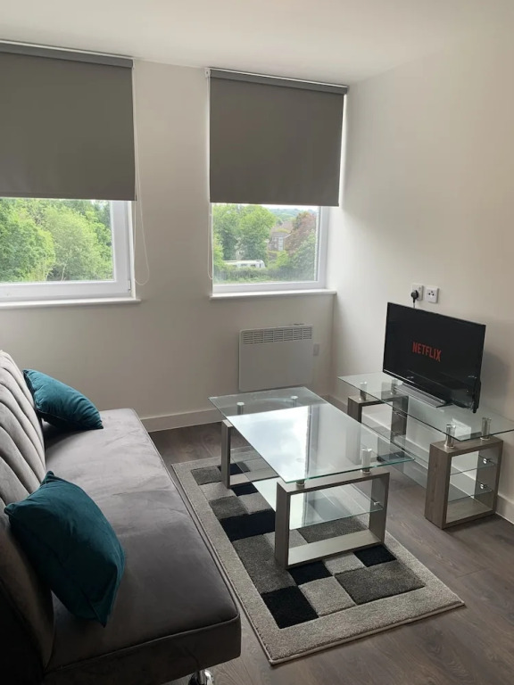 Top Floor - Serviced Apartments