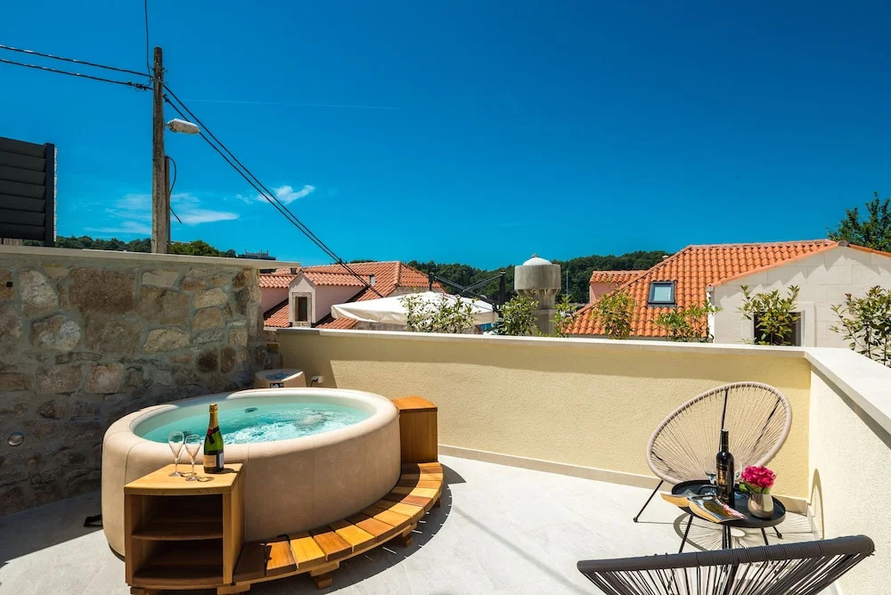 Casa Antika Suites
