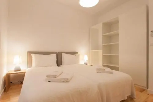 FLH Baixa Spacious Apartment