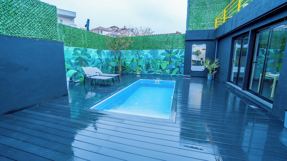 7even Boutique Hostel