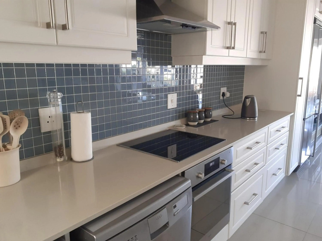 Lands End Family Only Apartment