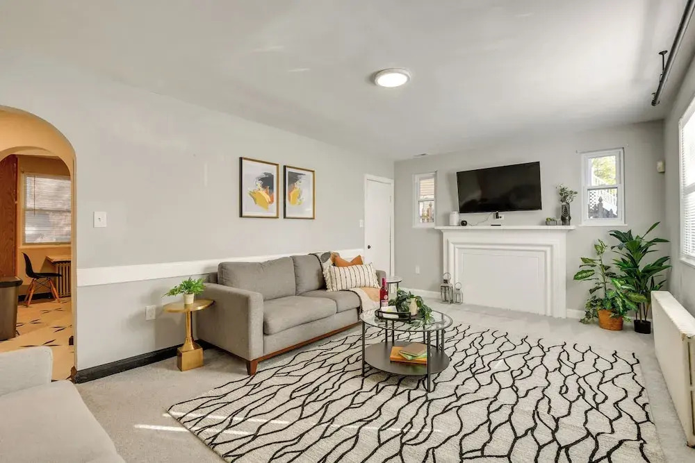 Washington, DC, Area Apartment 8 Mi to Downtown!