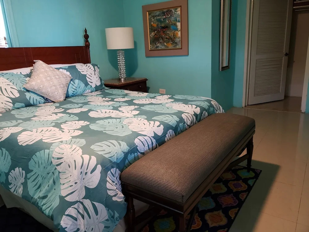 Villa Indigo Sunny 1BR Apartment in Private Gated Estate