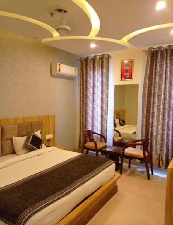 Hotel Glass Inn