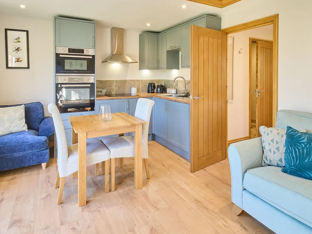 Host Stay Cobnut Barn