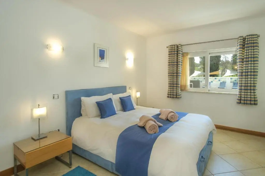 Casa Monte Cristo Apartments - Plum