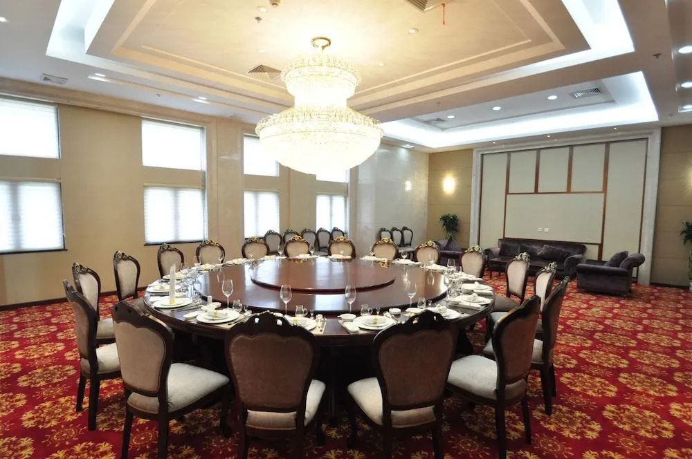 Wuhan Guochuang Chuyuan Donghu Hotel