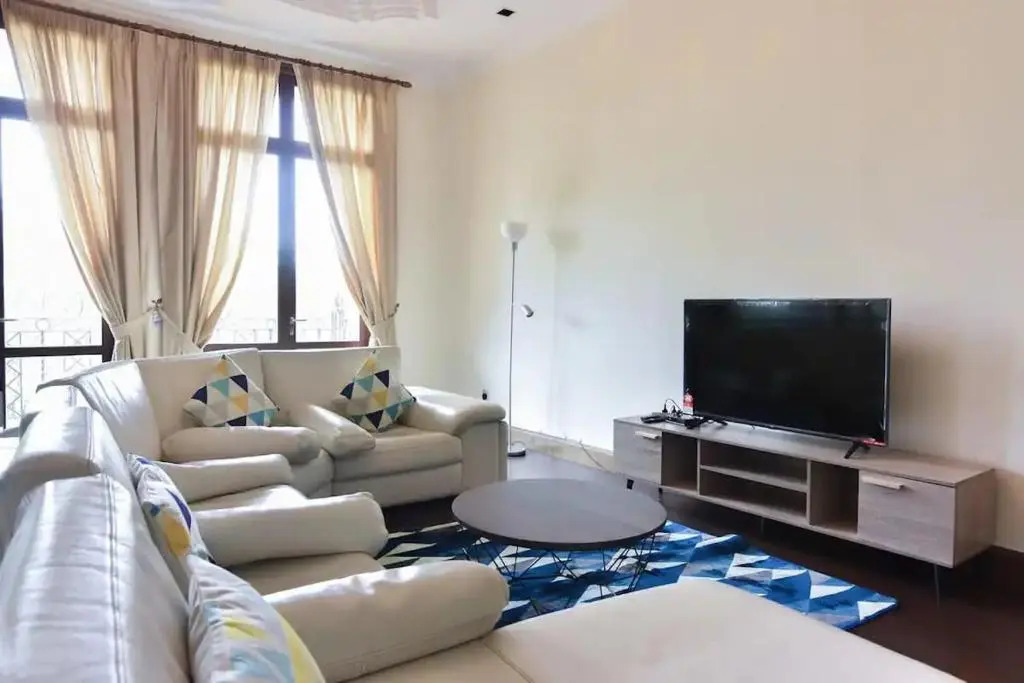 A Spacious & Cozy 5BR Unit in Ampang FREE Parking