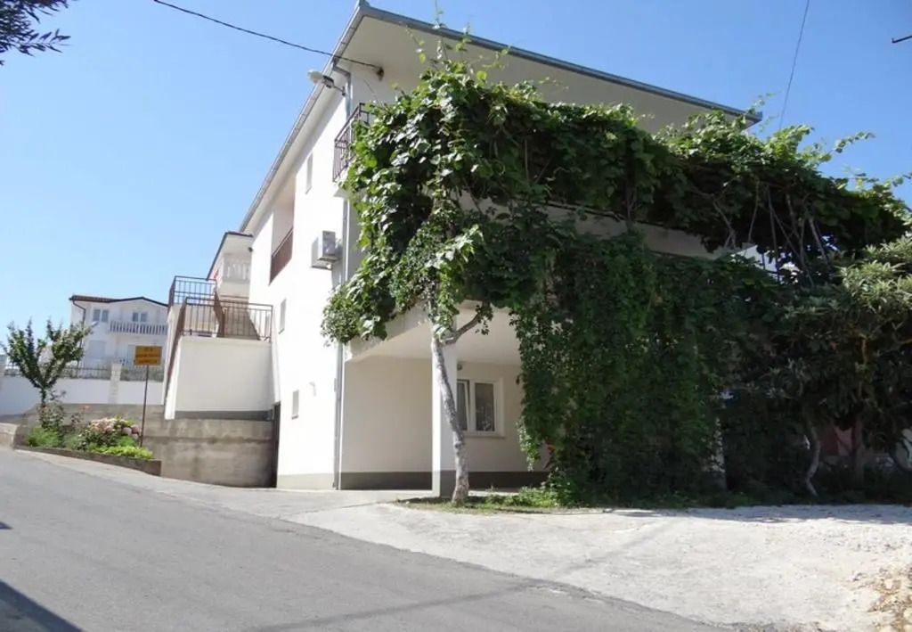 Apartments Mara - 70m from the sea
