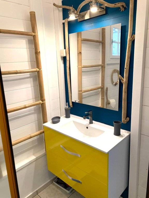 LODGE PAMPLEMOUSSE avec PISCINE privative , dans parc calme à 500 m plage