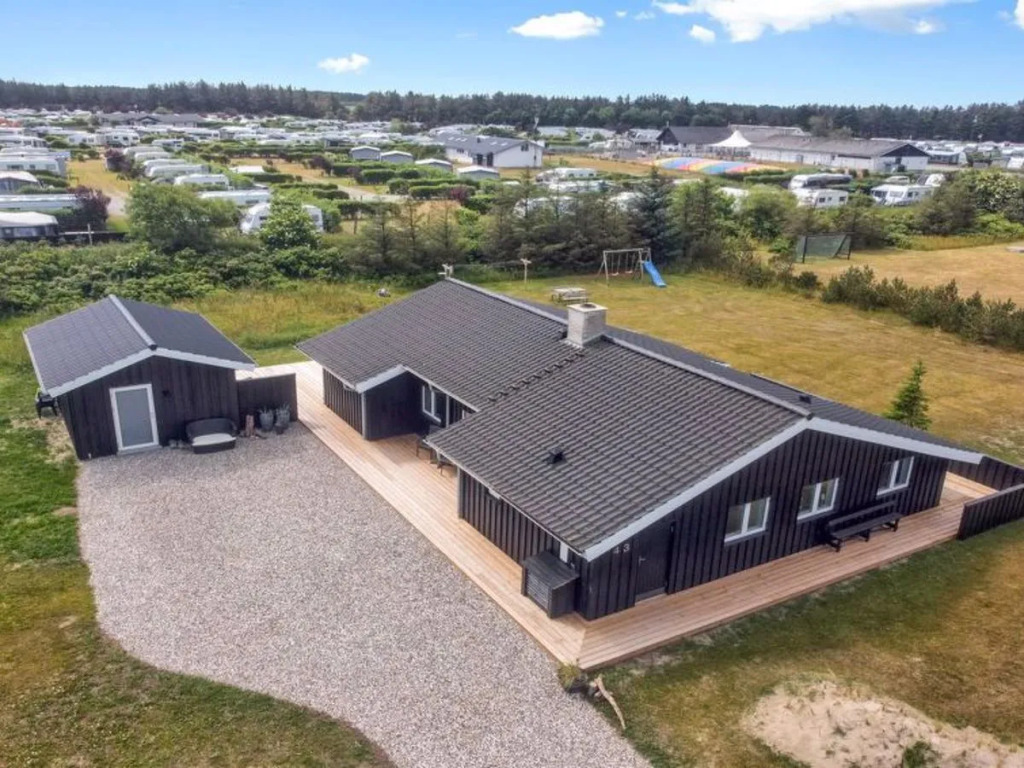 "Serey" - 900m from the sea in NW Jutland