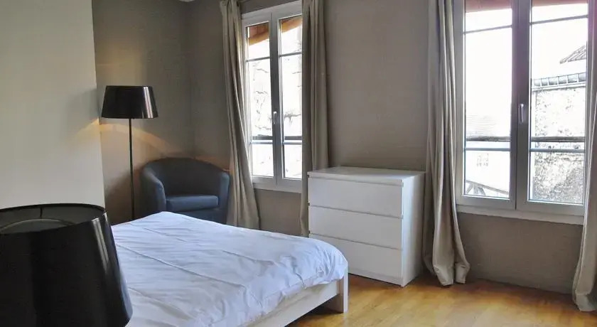 1 separated bedroom Montmartre