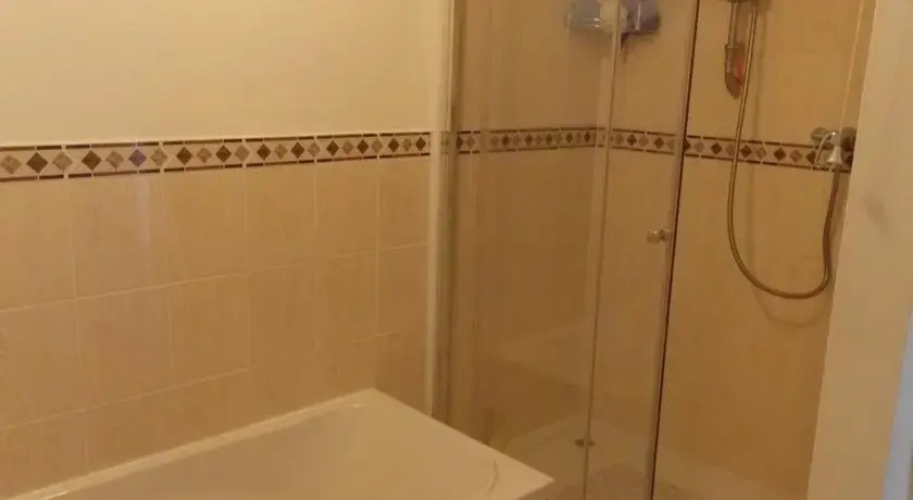 Ty-Ni Guest House