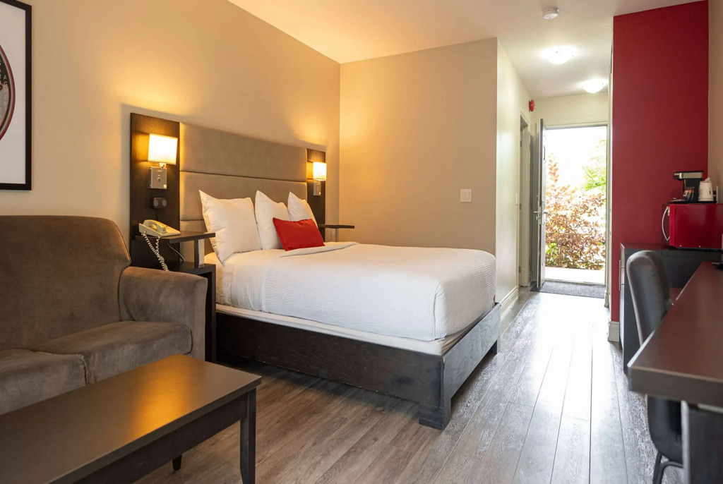 Ramada by Wyndham Ottawa On The Rideau