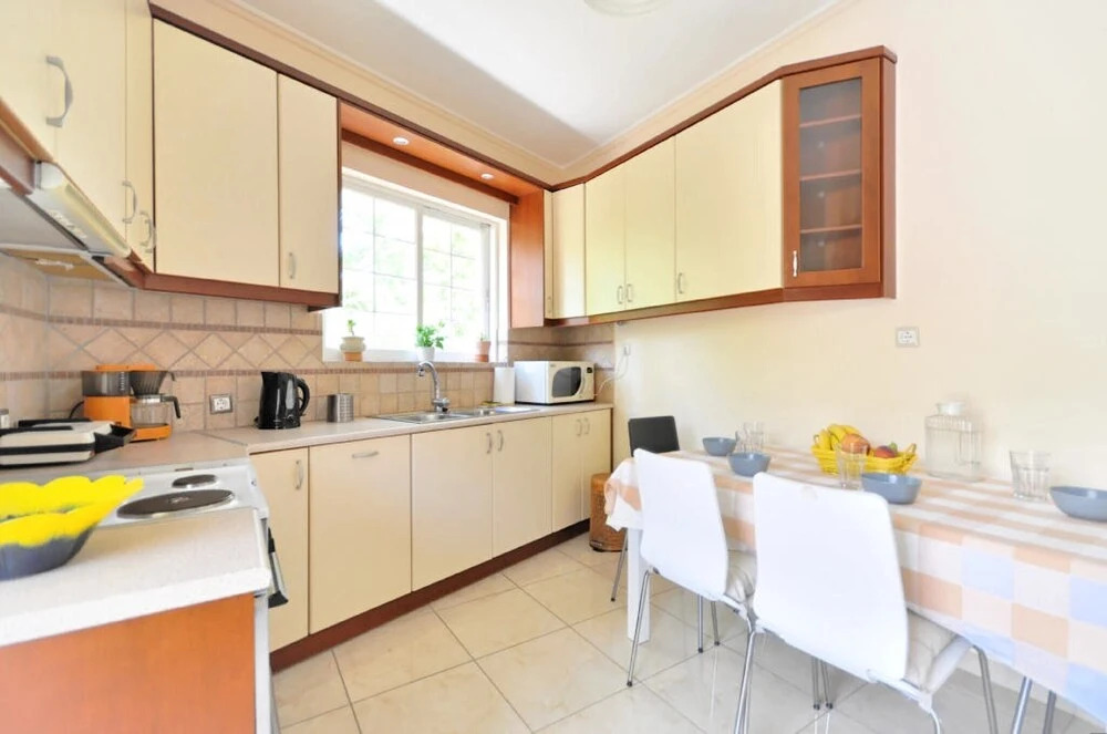 Family Apartment at Glyfada Close to the Beach