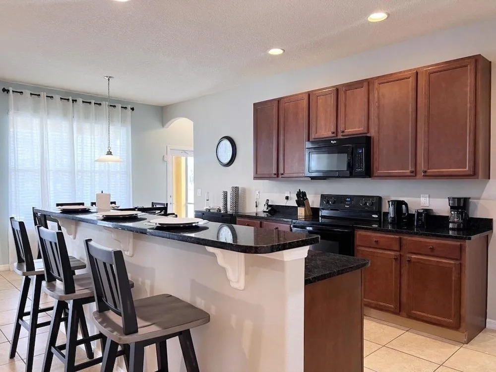 Newly Designed 5bed Pool Home With Lake View-339ys 5 Bedroom Home by Redawning