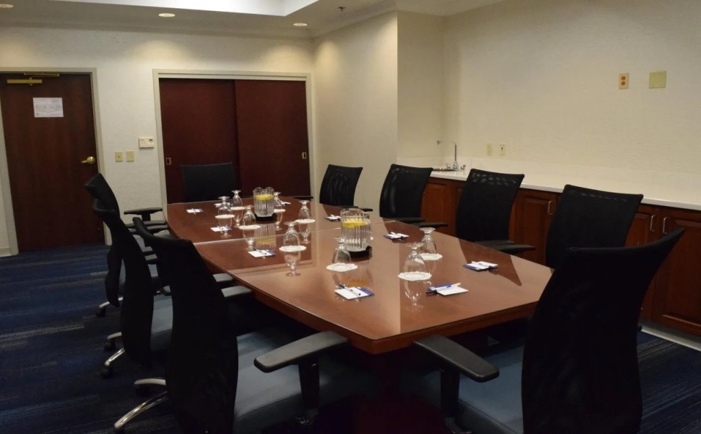 Holiday Inn Express Hotel & Suites Rochester Webster by IHG