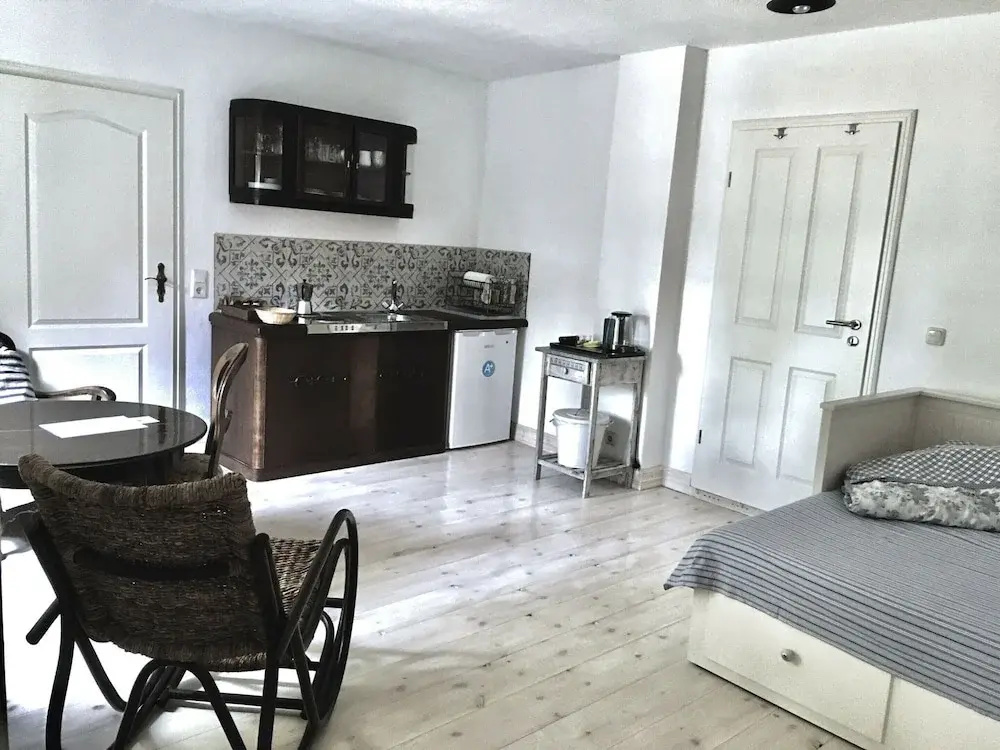 Gorgeous apartment in Neuburg with terrace