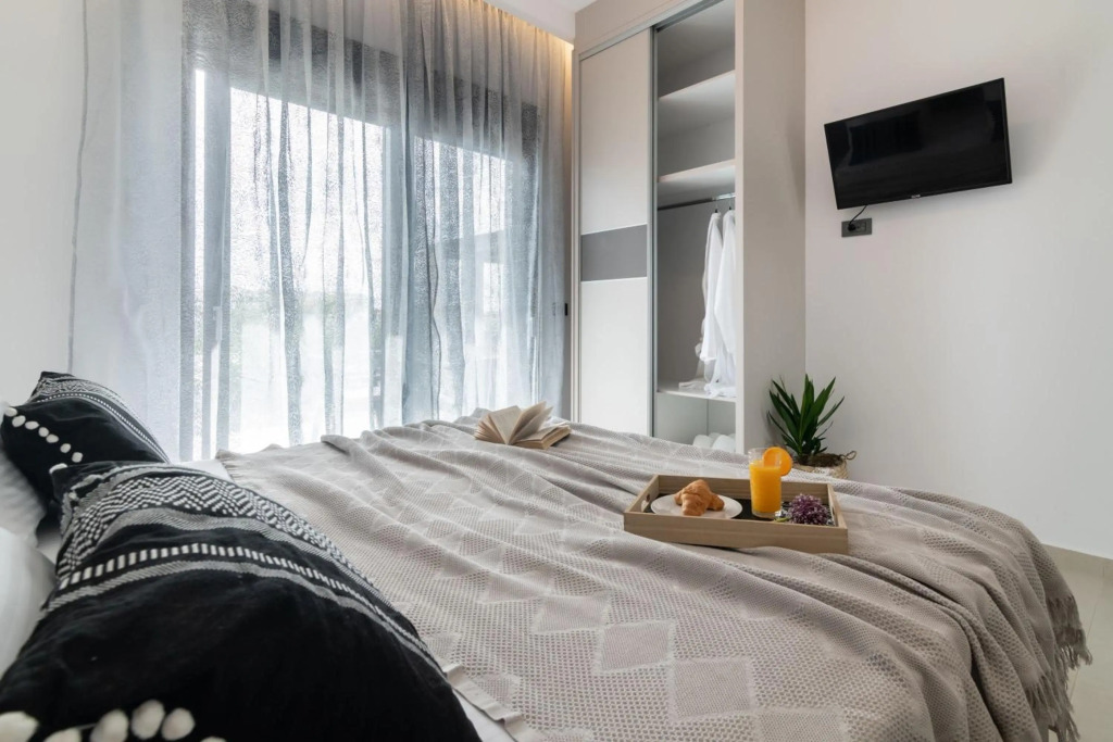 Sun White Villa