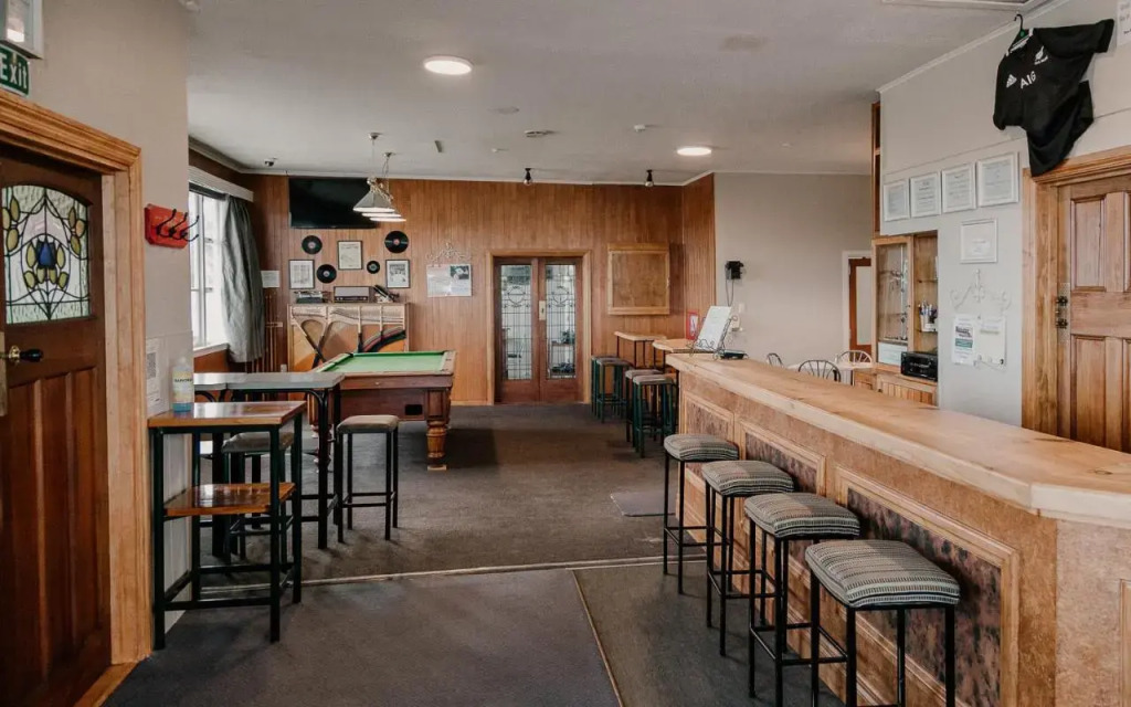 Hokitika Pioneer Hotel