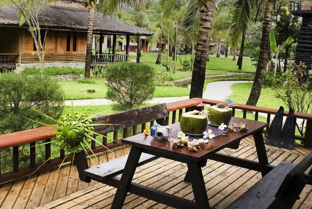 Sunny Paradise Resort
