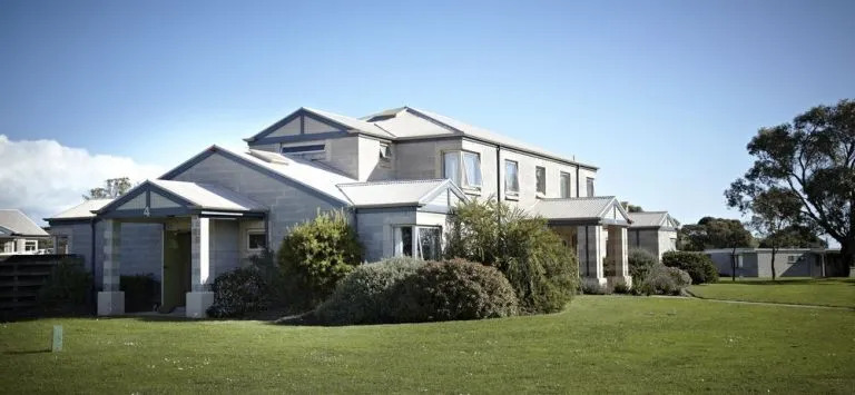 Deakin Warrnambool Units