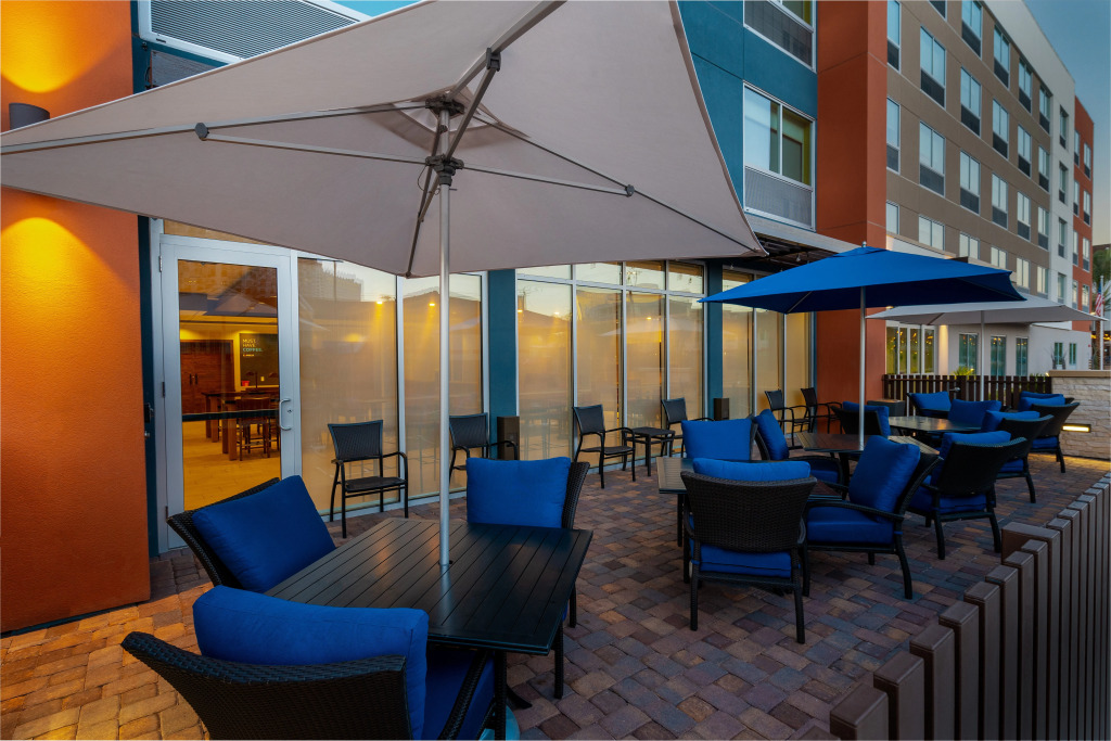 Holiday Inn Express & Suites Las Vegas - E Tropicana by IHG