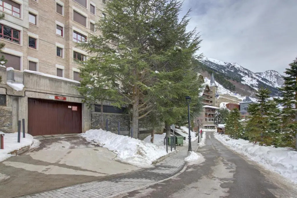 Eth Pradeth by Totiaran en Baqueira a pie de pistas, 5p