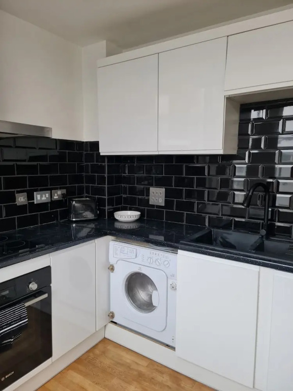 Stunning 3-bed Apartment in Heart of Cardiff Bay