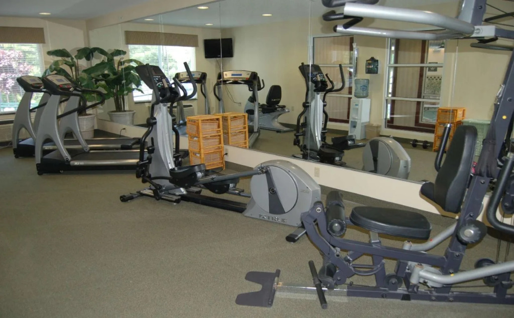Country Inn & Suites by Radisson, Queensbury - Lake George , NY