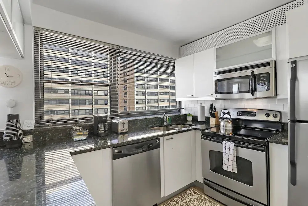 2BR Apt in Hyde Park - Algonquin 8E