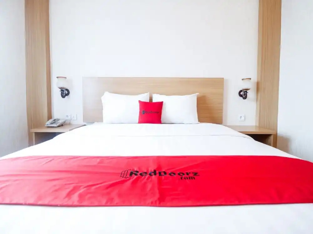 RedDoorz Plus near Senopati 2
