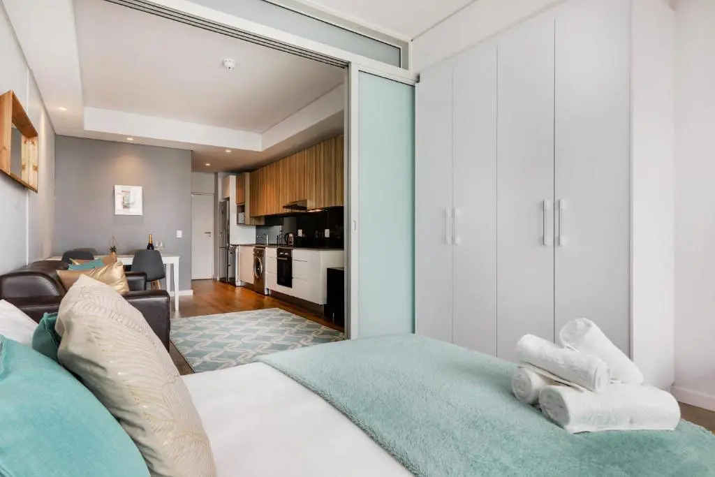 Stylish Central Apartment near Table Mountain