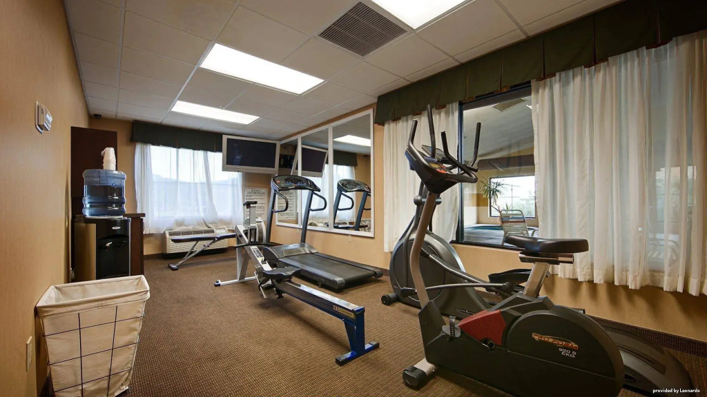 Best Western Plus Strawberry Inn & Suites
