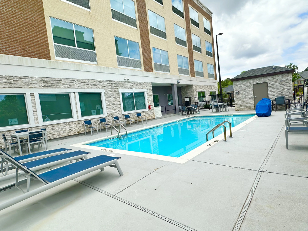 Holiday Inn Express & Suites - Canton by IHG
