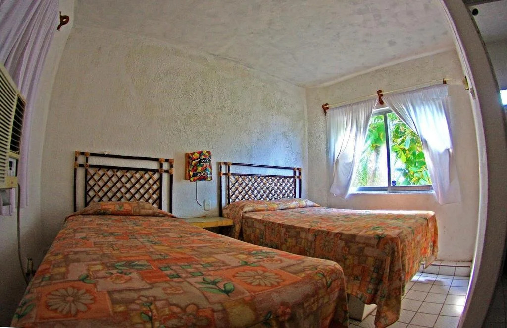 Pacos Hotel