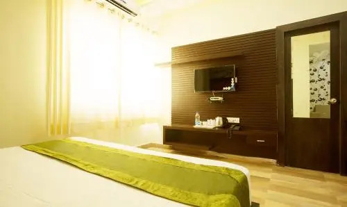 Vibhav Grand