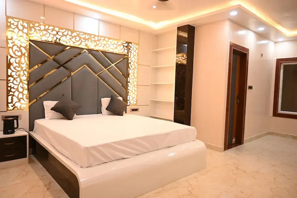 Hotel KIR International