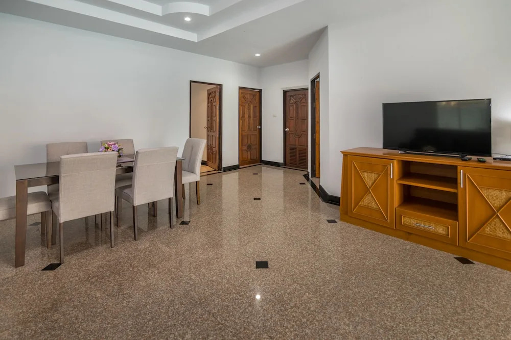 Nowhere Villa Demeter