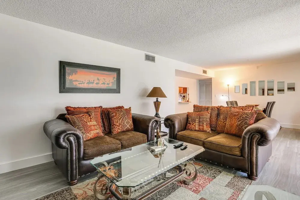 Golf Retreat w/ Pool Access: 3 Mi to Dtwn Naples