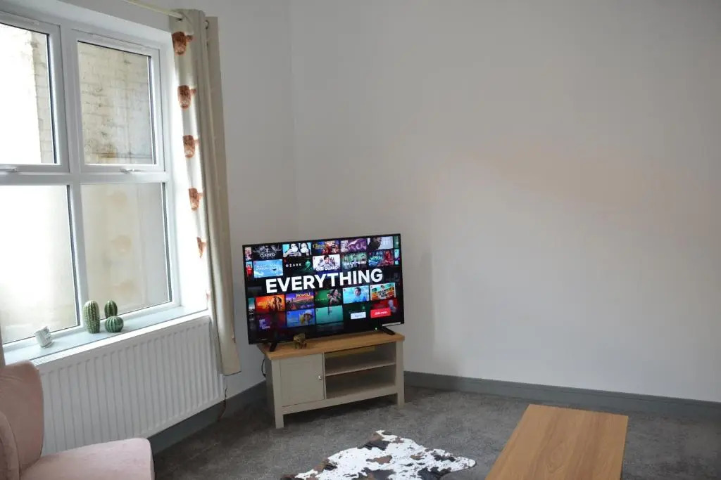 The Moo House - 2 Bedrooms Apartment - Stayseekers