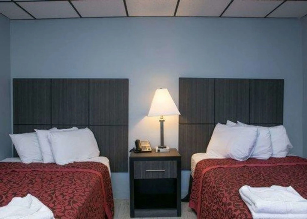 Hammock Inn & Suites - Jersey Shore