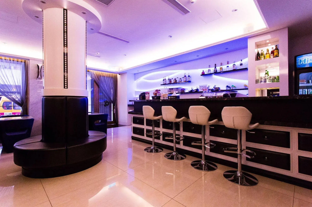 Harmonious Hotel