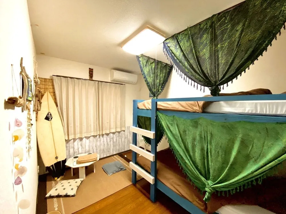Guest House Waraenmon - Hostel
