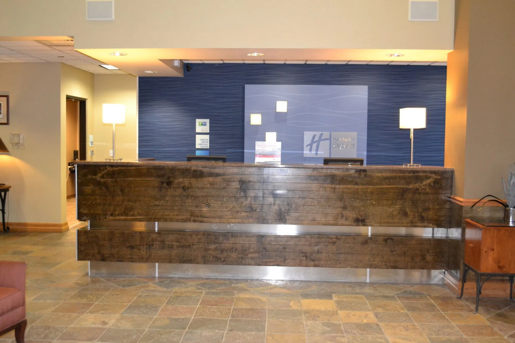Holiday Inn Express & Suites Bozeman West by IHG